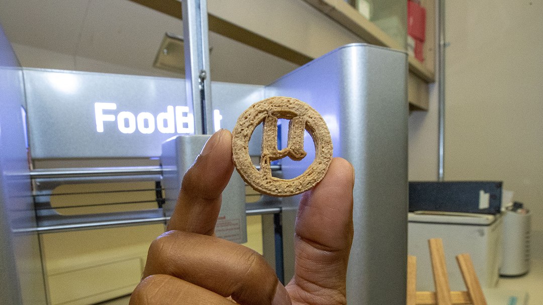Biotecnologia transforma plástico PET reciclado em alimento